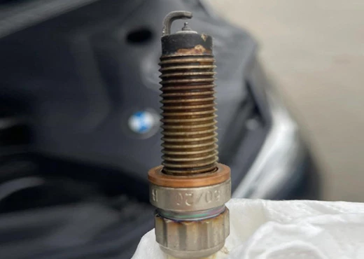 NGK8S Iridium-Platinum Spark Plug Recycling
